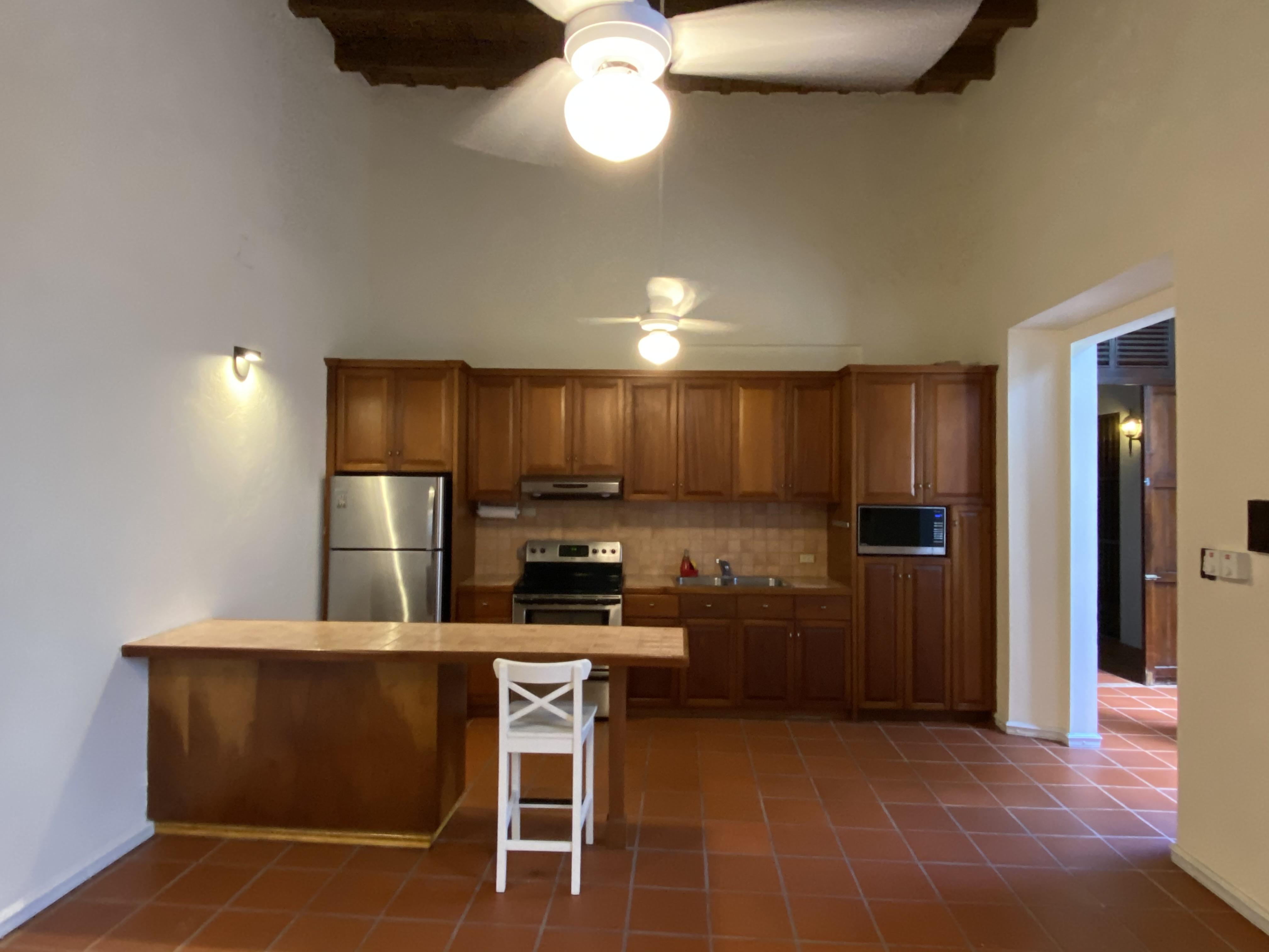 Calle de la Luna 256 - San Juan (Viejo San Juan) - 2021 00019